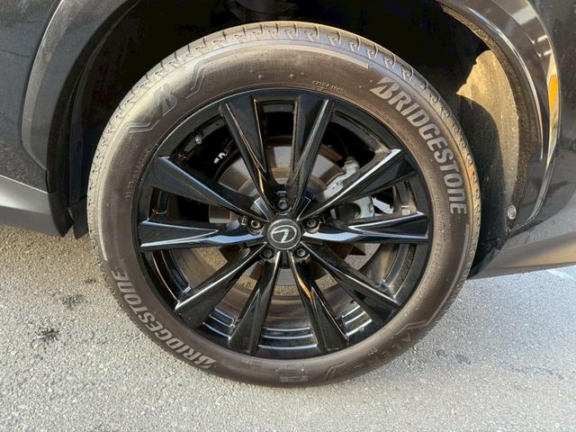 NX NX350 Fスポーツ パノラマサンルーフ マークレビンソンサウンドシステム デジタルインナーミラー パノラミックビューモニター 3眼LEDヘッドライト 禁煙車 前席後席シートヒーター ベンチレーションシート(14枚目)
