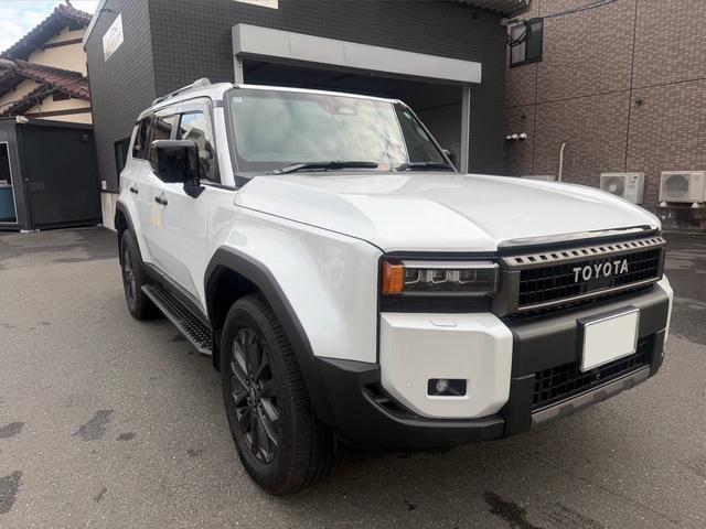 ランドクルーザー２５０ ＺＸ　１オーナー　純正１２．３インチＤＡ　サンルーフ　ＰＶＭ　デジタルインナーミラー　ＪＢＬ　角目　ＢＳＭ　ヘッドアップディスプレイ　アップルカープレイ　センターデフロックＷエアコン　禁煙車（10枚目）