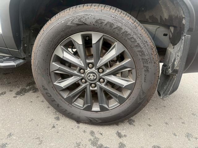 ランドクルーザー２５０ ＺＸ　１オーナー　純正１２．３インチＤＡ　サンルーフ　ＰＶＭ　デジタルインナーミラー　ＪＢＬ　角目　ＢＳＭ　ヘッドアップディスプレイ　アップルカープレイ　センターデフロックＷエアコン　禁煙車（19枚目）