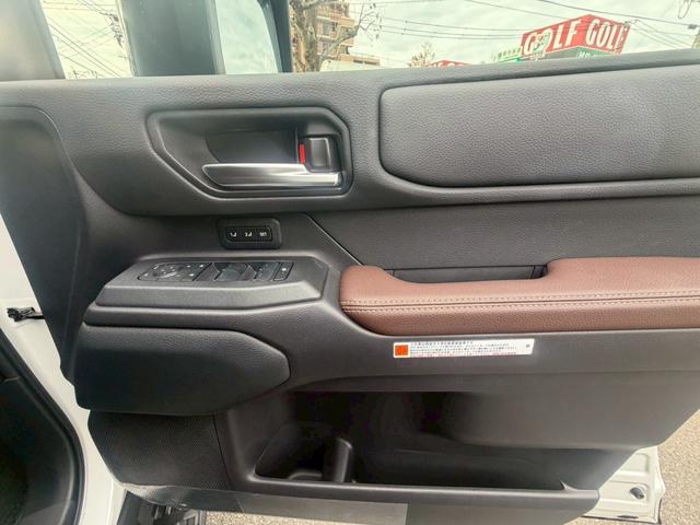 ランドクルーザー２５０ ＺＸ　１オーナー　純正１２．３インチＤＡ　サンルーフ　ＰＶＭ　デジタルインナーミラー　ＪＢＬ　角目　ＢＳＭ　ヘッドアップディスプレイ　アップルカープレイ　センターデフロックＷエアコン　禁煙車（23枚目）