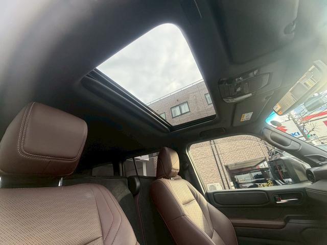 ランドクルーザー２５０ ＺＸ　１オーナー　純正１２．３インチＤＡ　サンルーフ　ＰＶＭ　デジタルインナーミラー　ＪＢＬ　角目　ＢＳＭ　ヘッドアップディスプレイ　アップルカープレイ　センターデフロックＷエアコン　禁煙車（36枚目）