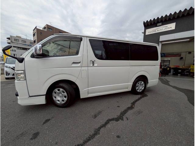 ハイエースバン ロングスーパーＧＬ　モデリスタフルエアロ　両側パワースライドドア　純正ＳＤナビ　バックカメラ　ルームミラーカメラ　助手席エアバッグ　純正ＥＴＣ　ＡＣ１００Ｖ　純正マット　サイドバイザー　室内カーテン　ＬＥＤヘッドランプ（11枚目）