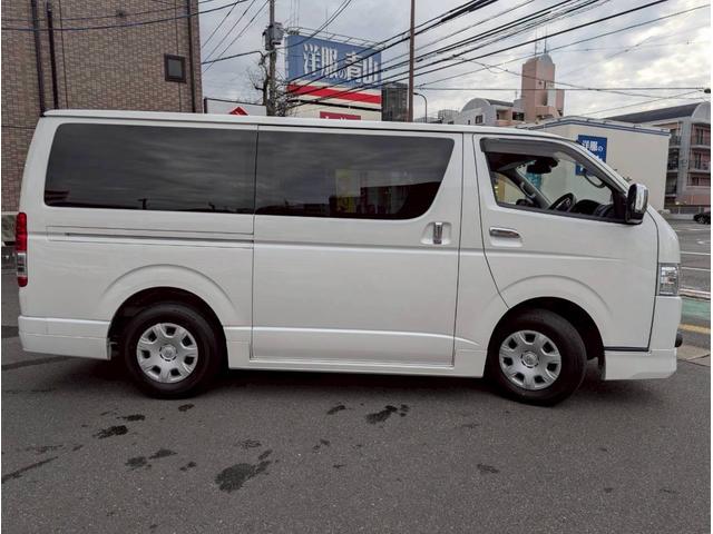 ハイエースバン ロングスーパーＧＬ　モデリスタフルエアロ　両側パワースライドドア　純正ＳＤナビ　バックカメラ　ルームミラーカメラ　助手席エアバッグ　純正ＥＴＣ　ＡＣ１００Ｖ　純正マット　サイドバイザー　室内カーテン　ＬＥＤヘッドランプ（13枚目）