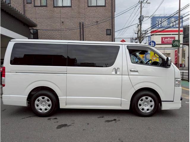 ハイエースバン ロングスーパーＧＬ　モデリスタフルエアロ　両側パワースライドドア　純正ＳＤナビ　バックカメラ　ルームミラーカメラ　助手席エアバッグ　純正ＥＴＣ　ＡＣ１００Ｖ　純正マット　サイドバイザー　室内カーテン　ＬＥＤヘッドランプ（18枚目）