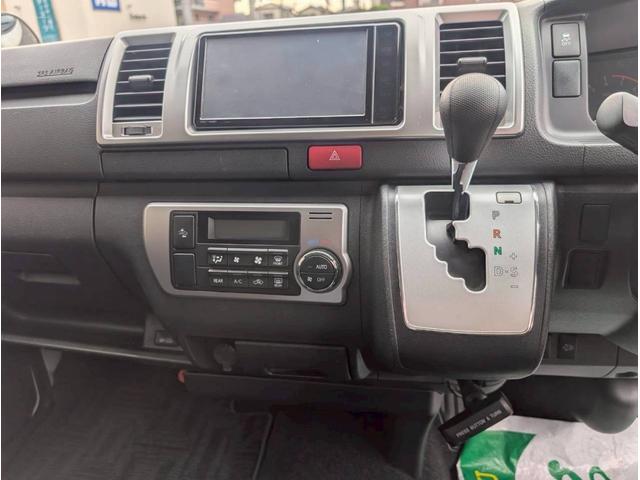 ハイエースバン ロングスーパーＧＬ　モデリスタフルエアロ　両側パワースライドドア　純正ＳＤナビ　バックカメラ　ルームミラーカメラ　助手席エアバッグ　純正ＥＴＣ　ＡＣ１００Ｖ　純正マット　サイドバイザー　室内カーテン　ＬＥＤヘッドランプ（28枚目）