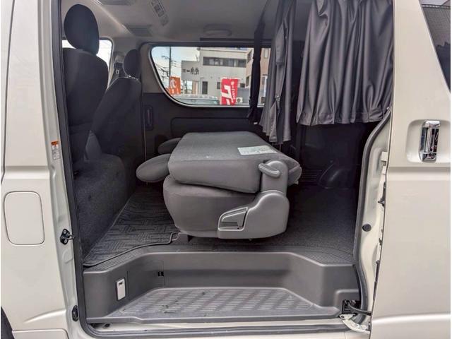 ハイエースバン ロングスーパーＧＬ　モデリスタフルエアロ　両側パワースライドドア　純正ＳＤナビ　バックカメラ　ルームミラーカメラ　助手席エアバッグ　純正ＥＴＣ　ＡＣ１００Ｖ　純正マット　サイドバイザー　室内カーテン　ＬＥＤヘッドランプ（39枚目）