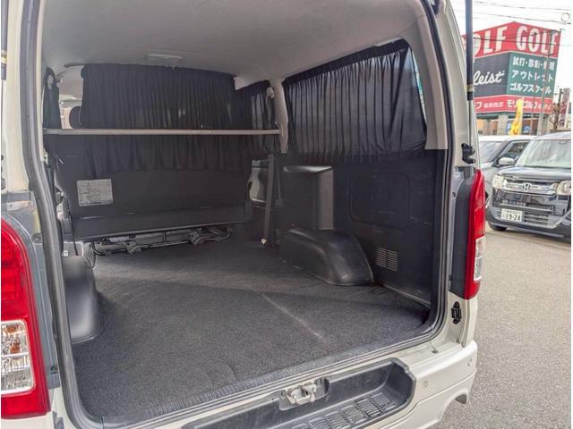 ハイエースバン ロングスーパーＧＬ　モデリスタフルエアロ　両側パワースライドドア　純正ＳＤナビ　バックカメラ　ルームミラーカメラ　助手席エアバッグ　純正ＥＴＣ　ＡＣ１００Ｖ　純正マット　サイドバイザー　室内カーテン　ＬＥＤヘッドランプ（50枚目）