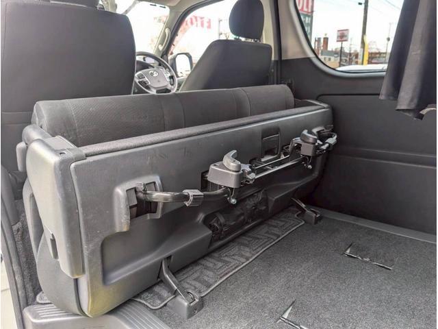 ハイエースバン ロングスーパーＧＬ　モデリスタフルエアロ　両側パワースライドドア　純正ＳＤナビ　バックカメラ　ルームミラーカメラ　助手席エアバッグ　純正ＥＴＣ　ＡＣ１００Ｖ　純正マット　サイドバイザー　室内カーテン　ＬＥＤヘッドランプ（52枚目）