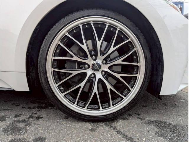 �G�A���p�[�c�̎��t���ȂǁA�h���X�A�b�v�ɂ��Ή����Ă���܂��B