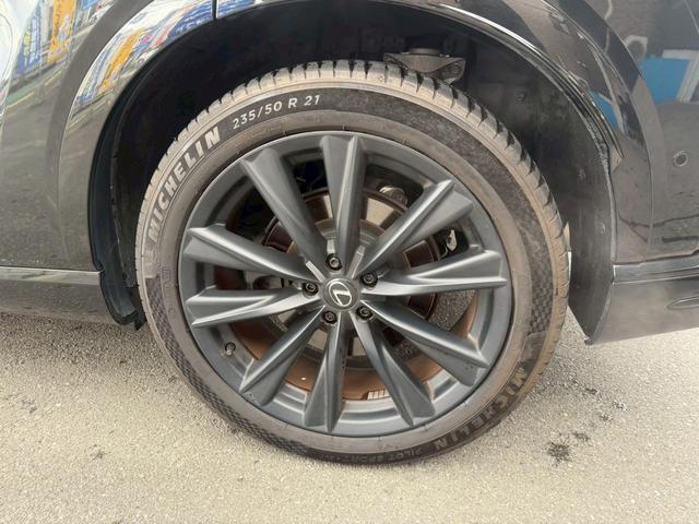 ＲＸ ＲＸ５００ｈ　Ｆスポーツパフォーマンス　禁煙車　パノラマルーフ　ルーフレール　マークレビンソンプレミアムサウンドシステム　シートベンチレーション　純正フロアマット　パノラミックビューモニター　ＥＴＣ２．０（18枚目）