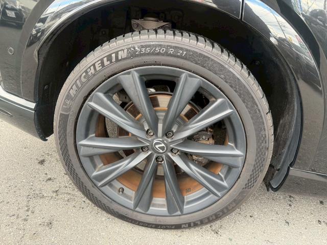 ＲＸ ＲＸ５００ｈ　Ｆスポーツパフォーマンス　禁煙車　パノラマルーフ　ルーフレール　マークレビンソンプレミアムサウンドシステム　シートベンチレーション　純正フロアマット　パノラミックビューモニター　ＥＴＣ２．０（19枚目）