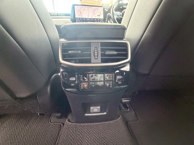 ＲＸ ＲＸ５００ｈ　Ｆスポーツパフォーマンス　禁煙車　パノラマルーフ　ルーフレール　マークレビンソンプレミアムサウンドシステム　シートベンチレーション　純正フロアマット　パノラミックビューモニター　ＥＴＣ２．０（38枚目）