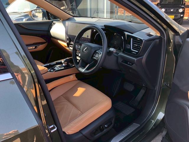 NX NX350h バージョンL ワンオーナー パノラマサンルーフ デジタルインナーミラー 純正ナビ フルセグテレビ パノラミックビューモニター ビルトインETC2.0 ベージュレザーシート シートエアコン 新車保証書付き(16枚目)