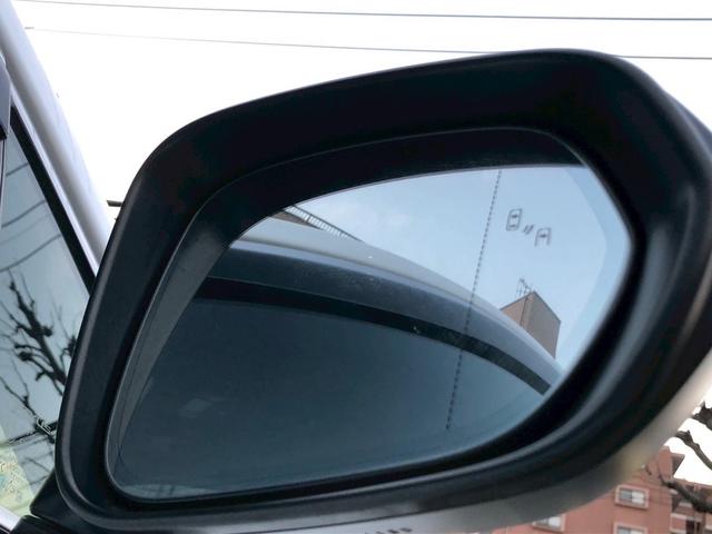 RX RX300 Fスポーツ パノラマルーフ ルーフレール 置くだけ充電 内装レッド 本革 前席後席シートヒーター アダクティブハイビームシステム パワーバックドア ヘッドアップディスプレイ BSM(18枚目)