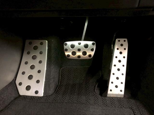 RX RX300 Fスポーツ パノラマルーフ ルーフレール 置くだけ充電 内装レッド 本革 前席後席シートヒーター アダクティブハイビームシステム パワーバックドア ヘッドアップディスプレイ BSM(38枚目)