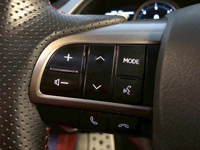 RX RX300 Fスポーツ パノラマルーフ ルーフレール 置くだけ充電 内装レッド 本革 前席後席シートヒーター アダクティブハイビームシステム パワーバックドア ヘッドアップディスプレイ BSM(39枚目)