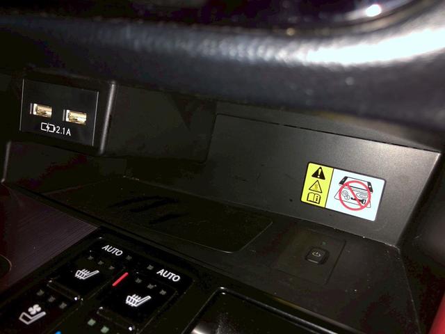 RX RX300 Fスポーツ パノラマルーフ ルーフレール 置くだけ充電 内装レッド 本革 前席後席シートヒーター アダクティブハイビームシステム パワーバックドア ヘッドアップディスプレイ BSM(42枚目)
