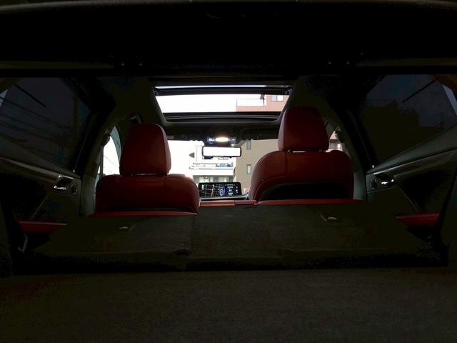 RX RX300 Fスポーツ パノラマルーフ ルーフレール 置くだけ充電 内装レッド 本革 前席後席シートヒーター アダクティブハイビームシステム パワーバックドア ヘッドアップディスプレイ BSM(60枚目)