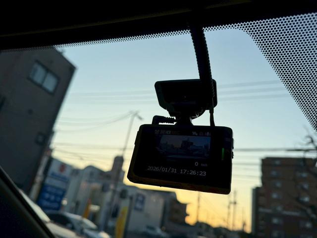 NX NX250 バージョンL パノラマルーフ モデリスタフルエアロ デジタルインナーミラー ルーフレール 内装レッド 置くだけ充電 20インチプレミアムメタリックAW 14インチディスプレイオーディオ パノラミックビューモニター(39枚目)