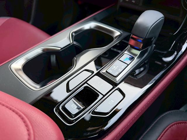 NX NX250 バージョンL パノラマルーフ モデリスタフルエアロ デジタルインナーミラー ルーフレール 内装レッド 置くだけ充電 20インチプレミアムメタリックAW 14インチディスプレイオーディオ パノラミックビューモニター(45枚目)