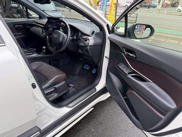 Ｃ－ＨＲ Ｇ　ワンオーナー　シーケンシャル付ＬＥＤヘッドライト　トヨタ純正９インチＴコネクトナビ　バックガイドモニター　モデリスタフルエアロ　ＥＴＣ　シートヒーター　ドラレコ　トヨタセーフティセンス　１８インチＡＷ（21枚目）