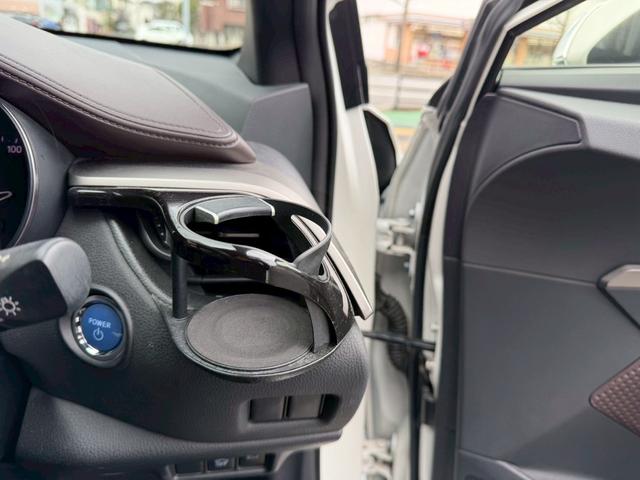 Ｃ－ＨＲ Ｇ　ワンオーナー　シーケンシャル付ＬＥＤヘッドライト　トヨタ純正９インチＴコネクトナビ　バックガイドモニター　モデリスタフルエアロ　ＥＴＣ　シートヒーター　ドラレコ　トヨタセーフティセンス　１８インチＡＷ（24枚目）