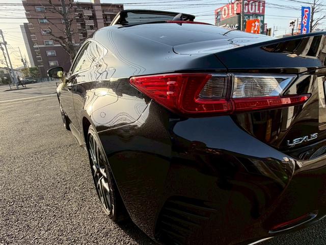 ���А����H����������Ă���܂��B���S���Ă���蒸����l�A�n�����������m�ɂ��O�ꂵ���_���E�������s���Ă���܂��B�Ƃ��ɔ[�Ԍ�A�����ɏ��Օi�̌������o�Ȃ��悤�ɔz�����Đ������Ă���܂��B