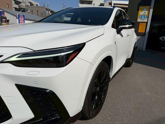 ���А����H����������Ă���܂��B���S���Ă���蒸����l�A�n�����������m�ɂ��O�ꂵ���_���E�������s���Ă���܂��B�Ƃ��ɔ[�Ԍ�A�����ɏ��Օi�̌������o�Ȃ��悤�ɔz�����Đ������Ă���܂��B