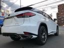 RX300 Fスポーツ パノラマルーフ ルーフレール 置くだけ充電 内装レッド 本革 前席後席シートヒーター アダクティブハイビームシステム パワーバックドア ヘッドアップディスプレイ BSM(11枚目)