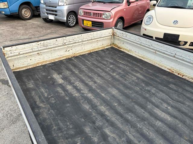 ミニキャブトラック 　下取り　現状販売　４ＷＤ　軽トラック　ＭＴ　エアコン（11枚目）