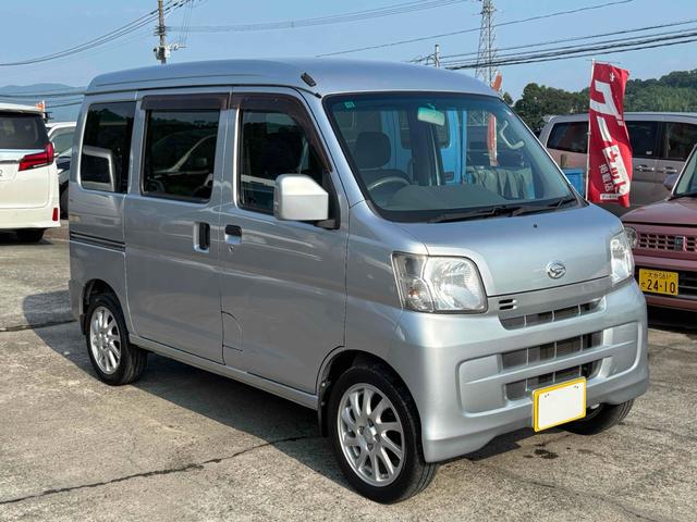 ハイゼットカーゴ クルーズ　中期型　純正１５インチアルミ　タイヤ４本　バッテリー新品　ＡＴ　両側スライドドア　エアコン　パワーウィンドウ　運転席エアバッグ　助手席エアバッグ（8枚目）