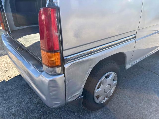 サンバーディアス ディアス　４ＷＤ　５ＭＴ　顧客直買取車両　現状そのまんま車両　両側スライドドア　キーレスエントリー　エアコン　パワーステアリング　パワーウィンドウ　運転席エアバッグ（29枚目）