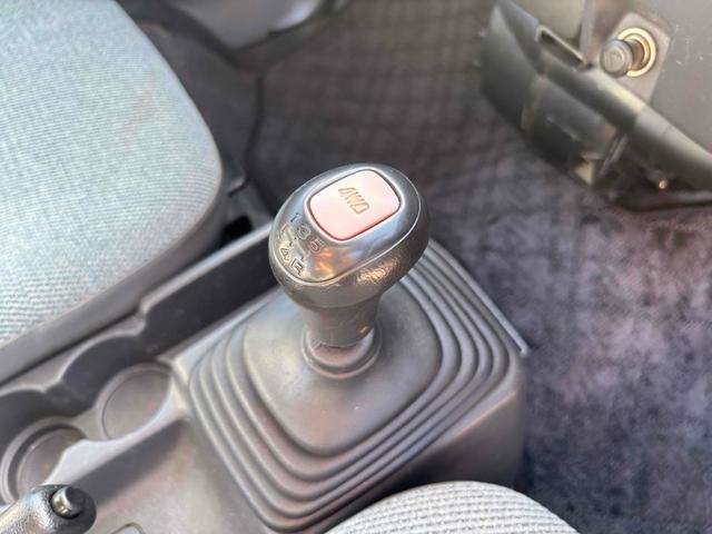 サンバーディアス ディアス　４ＷＤ　５ＭＴ　顧客直買取車両　現状そのまんま車両　両側スライドドア　キーレスエントリー　エアコン　パワーステアリング　パワーウィンドウ　運転席エアバッグ（32枚目）