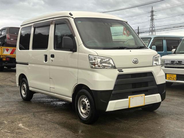 ハイゼットカーゴ スペシャルSAIII エンジンマウント新品交換 スロットルバルブ清掃済み 衝突被害軽減システム 両側スライドドア オートマチックハイビーム ABS ESC エアコン パワーステアリング パワーウィンドウ(8枚目)