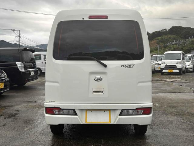 ハイゼットカーゴ スペシャルSAIII エンジンマウント新品交換 スロットルバルブ清掃済み 衝突被害軽減システム 両側スライドドア オートマチックハイビーム ABS ESC エアコン パワーステアリング パワーウィンドウ(11枚目)