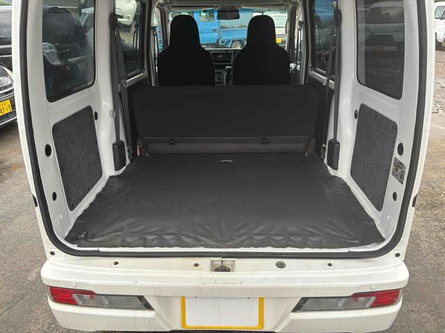 ハイゼットカーゴ スペシャルSAIII エンジンマウント新品交換 スロットルバルブ清掃済み 衝突被害軽減システム 両側スライドドア オートマチックハイビーム ABS ESC エアコン パワーステアリング パワーウィンドウ(13枚目)