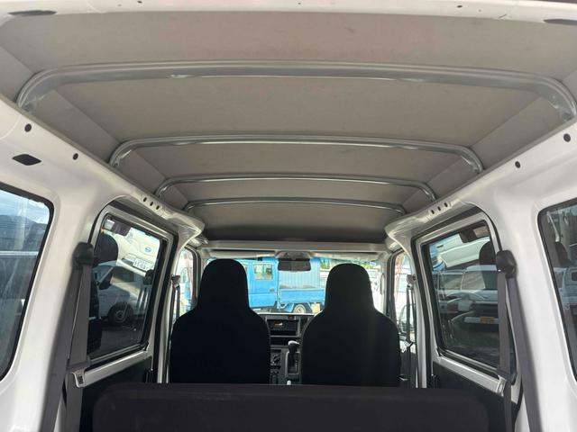 ハイゼットカーゴ スペシャルSAIII エンジンマウント新品交換 スロットルバルブ清掃済み 衝突被害軽減システム 両側スライドドア オートマチックハイビーム ABS ESC エアコン パワーステアリング パワーウィンドウ(17枚目)