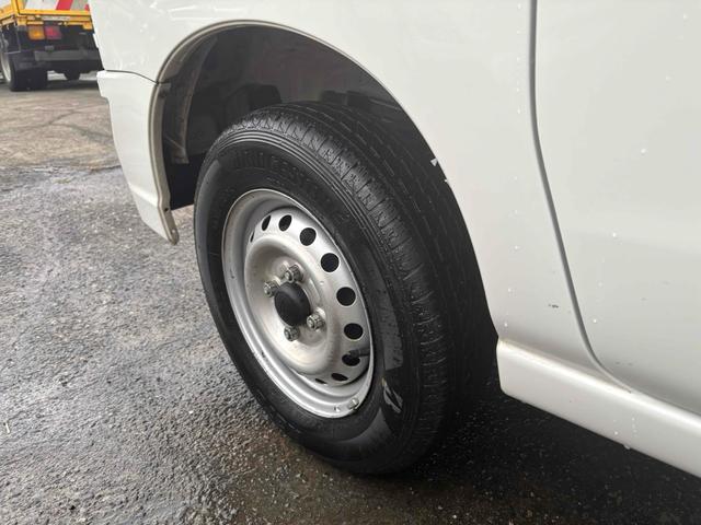 ハイゼットカーゴ スペシャルSAIII エンジンマウント新品交換 スロットルバルブ清掃済み 衝突被害軽減システム 両側スライドドア オートマチックハイビーム ABS ESC エアコン パワーステアリング パワーウィンドウ(31枚目)