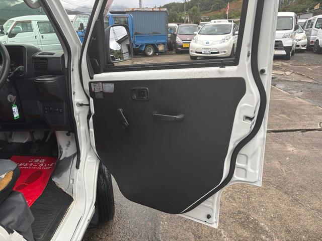 ハイゼットカーゴ スペシャルSAIII エンジンマウント新品交換 スロットルバルブ清掃済み 衝突被害軽減システム 両側スライドドア オートマチックハイビーム ABS ESC エアコン パワーステアリング パワーウィンドウ(32枚目)