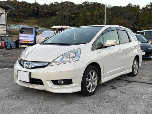 フィットシャトルハイブリッド ハイブリッド・スマートセレクション ファインライン ハイブリッド ギャザズナビ バックカメラ 地デジ Bluetooth対応 オートクルーズコントロール スマートキー 電動格納ミラー シートヒーター CVT アルミホイール CD DVD再生(8枚目)