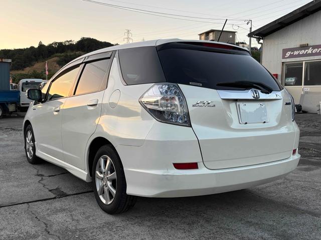 フィットシャトルハイブリッド ハイブリッド・スマートセレクション ファインライン ハイブリッド ギャザズナビ バックカメラ 地デジ Bluetooth対応 オートクルーズコントロール スマートキー 電動格納ミラー シートヒーター CVT アルミホイール CD DVD再生(10枚目)