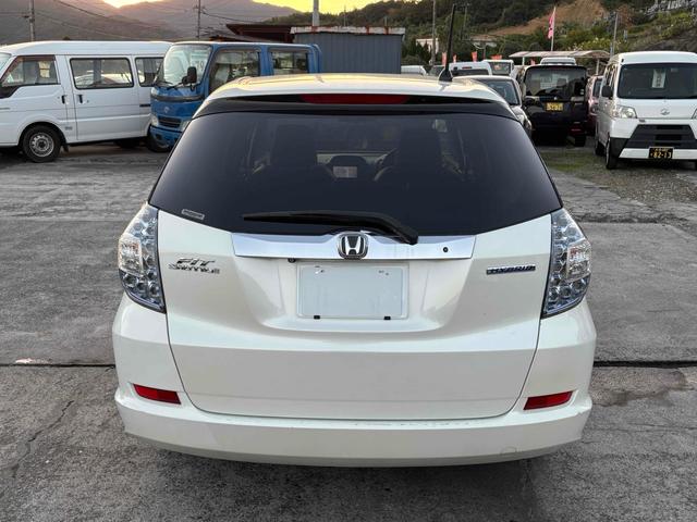 フィットシャトルハイブリッド ハイブリッド・スマートセレクション ファインライン ハイブリッド ギャザズナビ バックカメラ 地デジ Bluetooth対応 オートクルーズコントロール スマートキー 電動格納ミラー シートヒーター CVT アルミホイール CD DVD再生(11枚目)