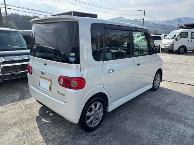 タント ＶＳ　スマートキー　ベンチシート　ＡＴ　盗難防止システム　ＡＢＳ　ＣＤ　アルミホイール　衝突安全ボディ　エアコン　パワーステアリング　パワーウィンドウ（7枚目）