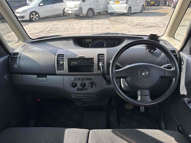 タント ＶＳ　スマートキー　ベンチシート　ＡＴ　盗難防止システム　ＡＢＳ　ＣＤ　アルミホイール　衝突安全ボディ　エアコン　パワーステアリング　パワーウィンドウ（9枚目）