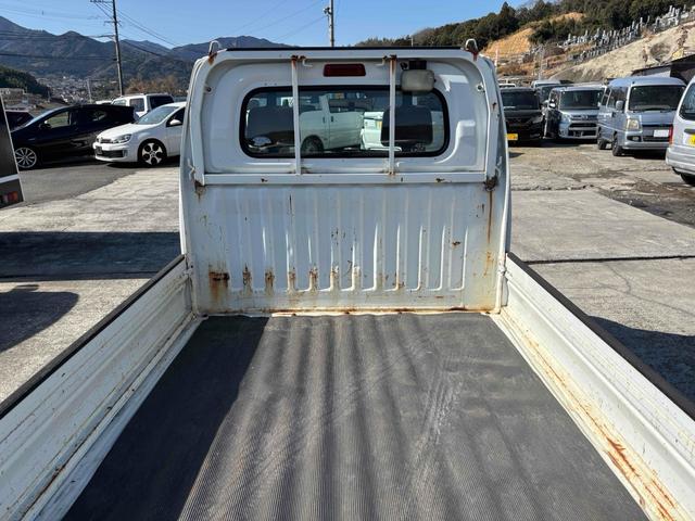 クリッパートラック ＤＸ　４ＷＤ　ＡＴ　三方開　エアコン　パワーステアリング　黄色フォグ　助手席バイザー　アシストグリップ　作業灯　ＧＲＡＮＴＲＥＫタイヤ　運転席エアバッグ（14枚目）