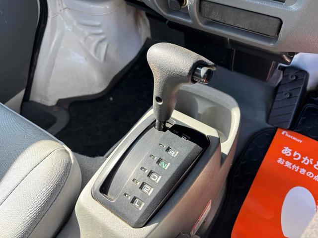 クリッパートラック ＤＸ　４ＷＤ　ＡＴ　三方開　エアコン　パワーステアリング　黄色フォグ　助手席バイザー　アシストグリップ　作業灯　ＧＲＡＮＴＲＥＫタイヤ　運転席エアバッグ（23枚目）