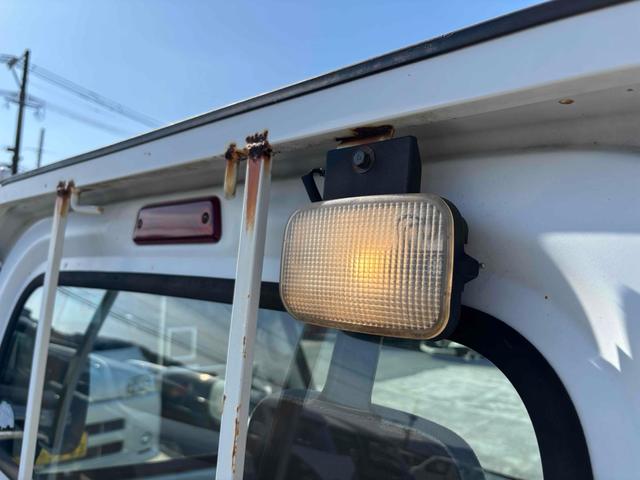 クリッパートラック ＤＸ　４ＷＤ　ＡＴ　三方開　エアコン　パワーステアリング　黄色フォグ　助手席バイザー　アシストグリップ　作業灯　ＧＲＡＮＴＲＥＫタイヤ　運転席エアバッグ（27枚目）
