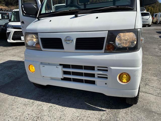 クリッパートラック ＤＸ　４ＷＤ　ＡＴ　三方開　エアコン　パワーステアリング　黄色フォグ　助手席バイザー　アシストグリップ　作業灯　ＧＲＡＮＴＲＥＫタイヤ　運転席エアバッグ（28枚目）