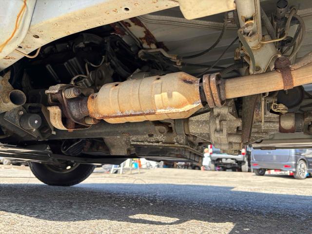 クリッパートラック ＤＸ　４ＷＤ　ＡＴ　三方開　エアコン　パワーステアリング　黄色フォグ　助手席バイザー　アシストグリップ　作業灯　ＧＲＡＮＴＲＥＫタイヤ　運転席エアバッグ（44枚目）