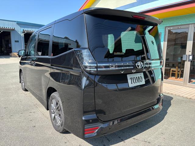 ヴォクシー Ｓ－Ｇ　後席フリップダウンモニター・両側パワースライドドア（2枚目）